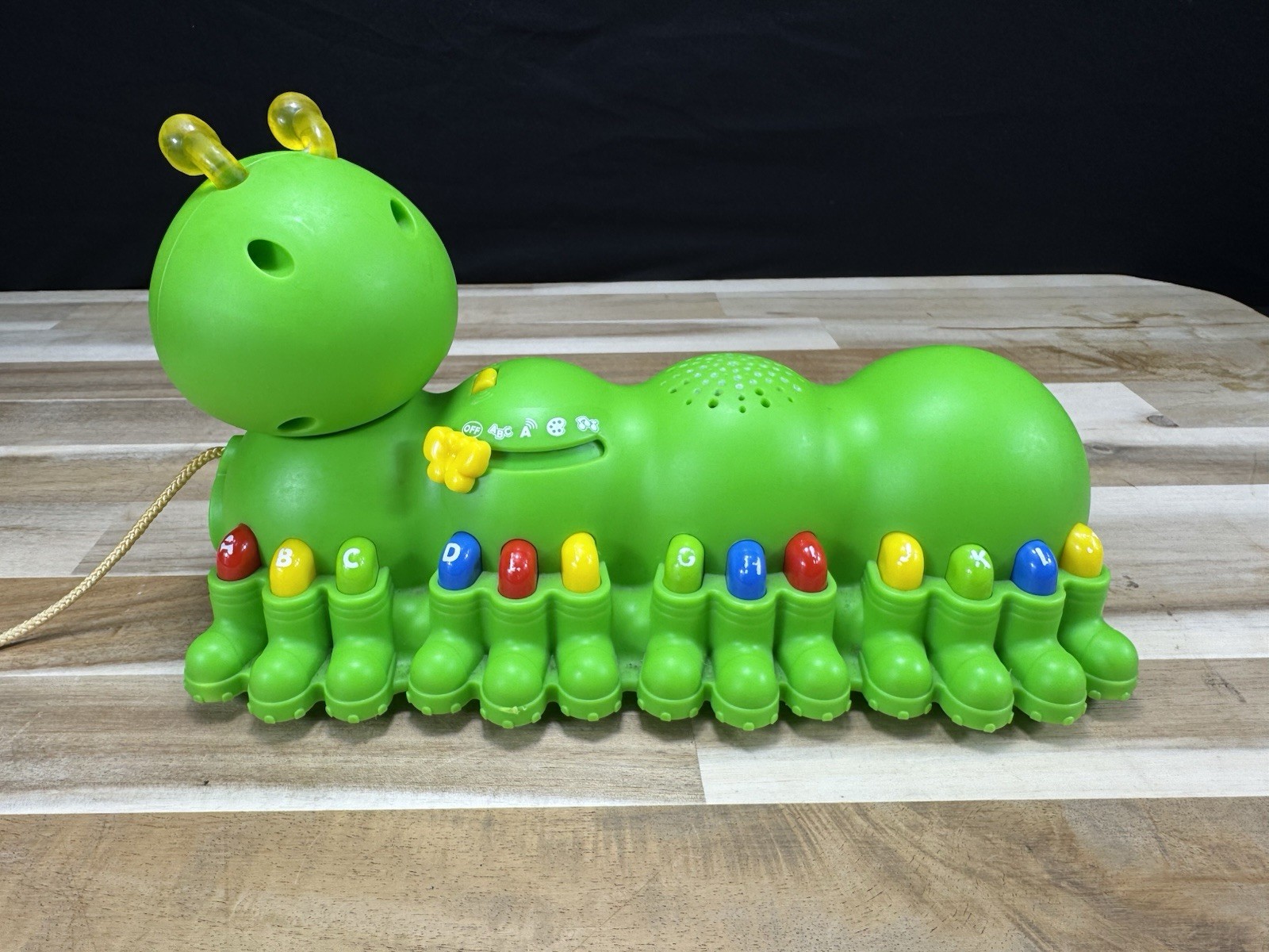 ✅Leap Frog Alphabet Pal Caterpillar With Sounds Learn ABC Colors Pull Toy Lights