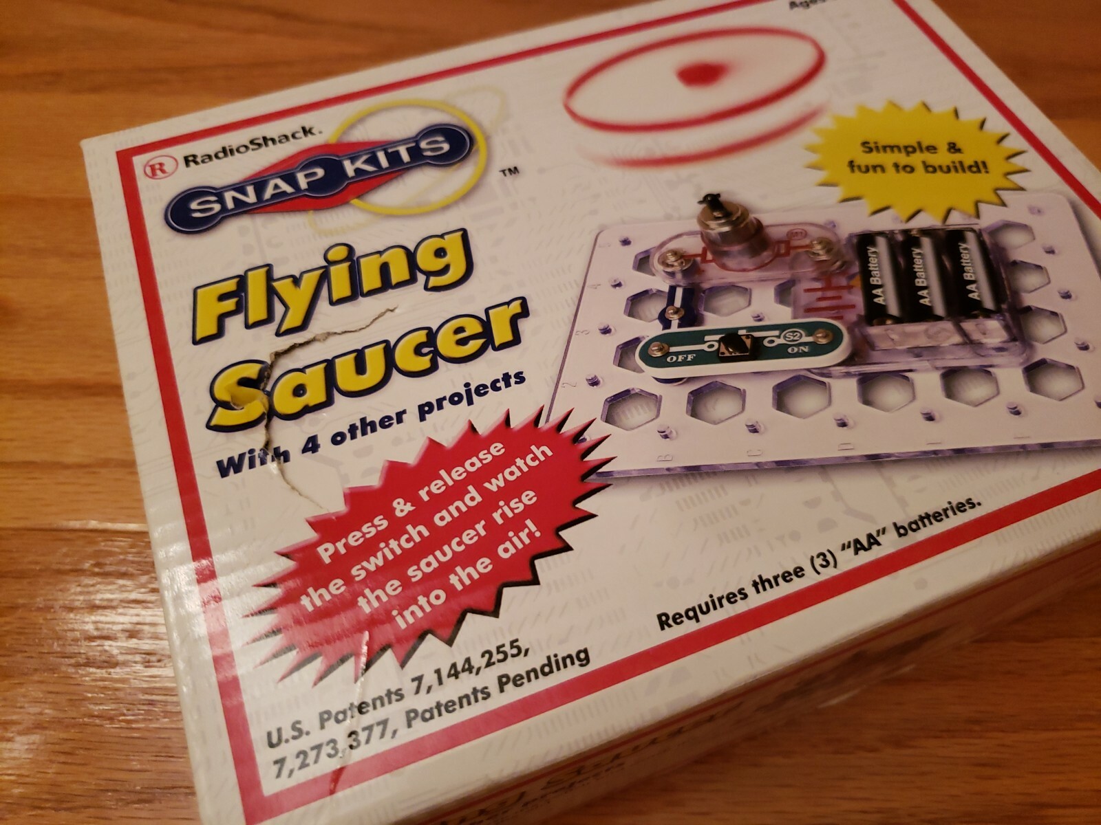 Snap Kits Flying Saucer Kit with 4 other projects (age 8-108)
