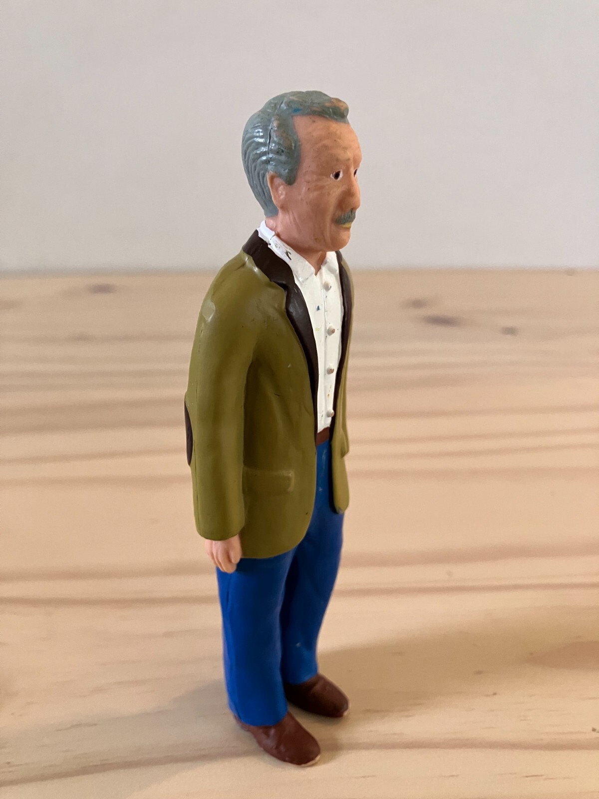 Lakeshore Family & Community Members Replacement Figure 5″
