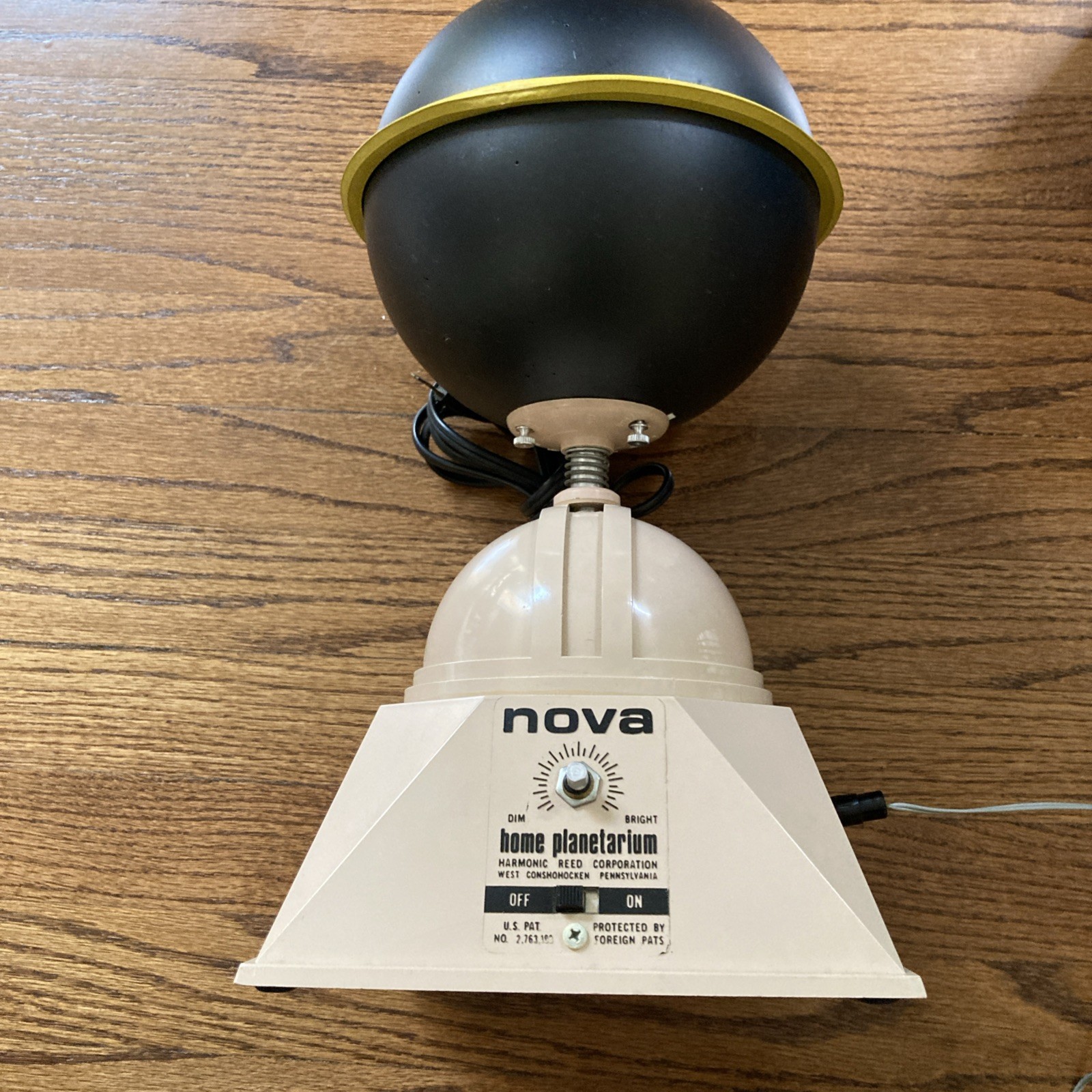 Vintage Nova Home Planetarium #3000 w/ Original Box. Only Lamp Works. For Parts