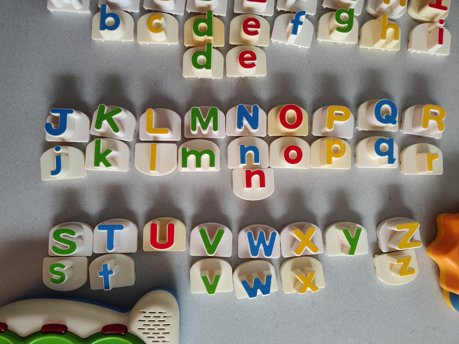 LeapFrog Word Builder plane Jet & Sun Fridge Phonics w/UPPER and LOWERCASE