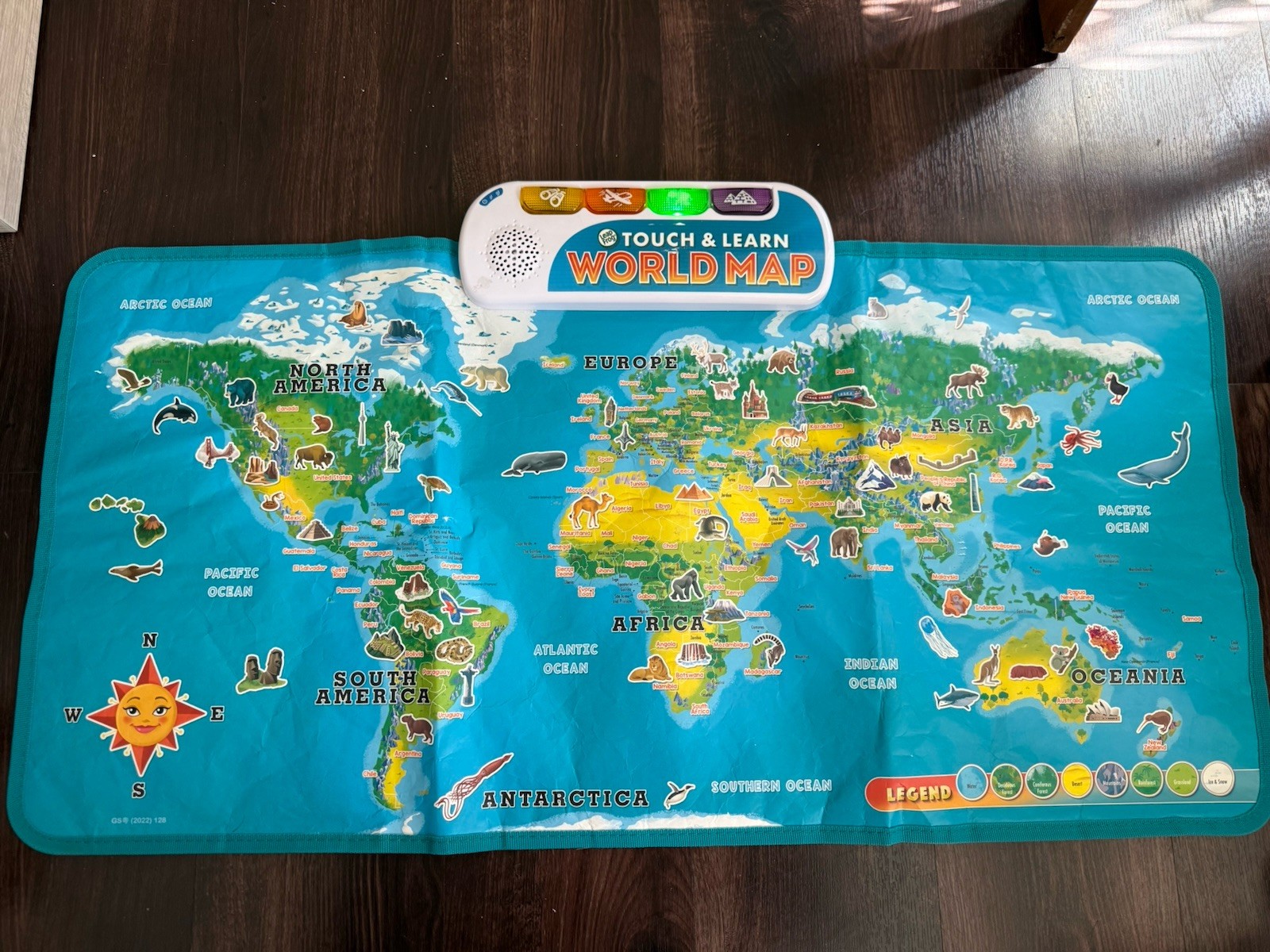 LeapFrog Touch & Learn World Map Animals & Landmarks English Geography