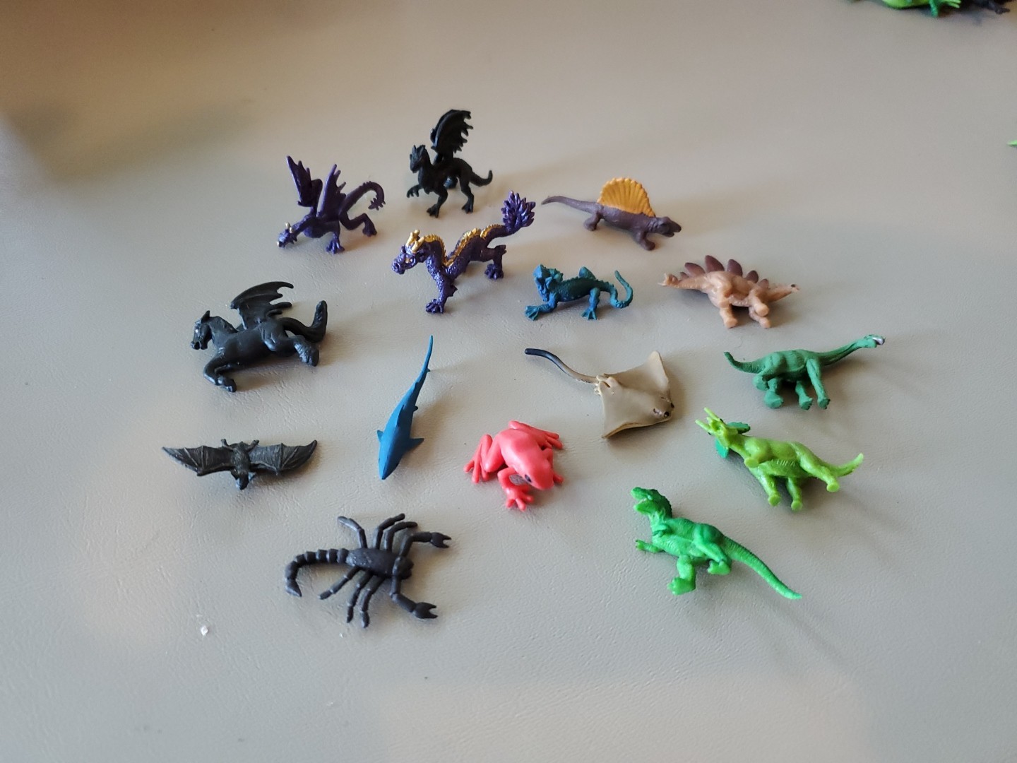 Safari LTD Good Luck Mini Set of 15 – Get 15 Minis Creepy Crawlers Lot