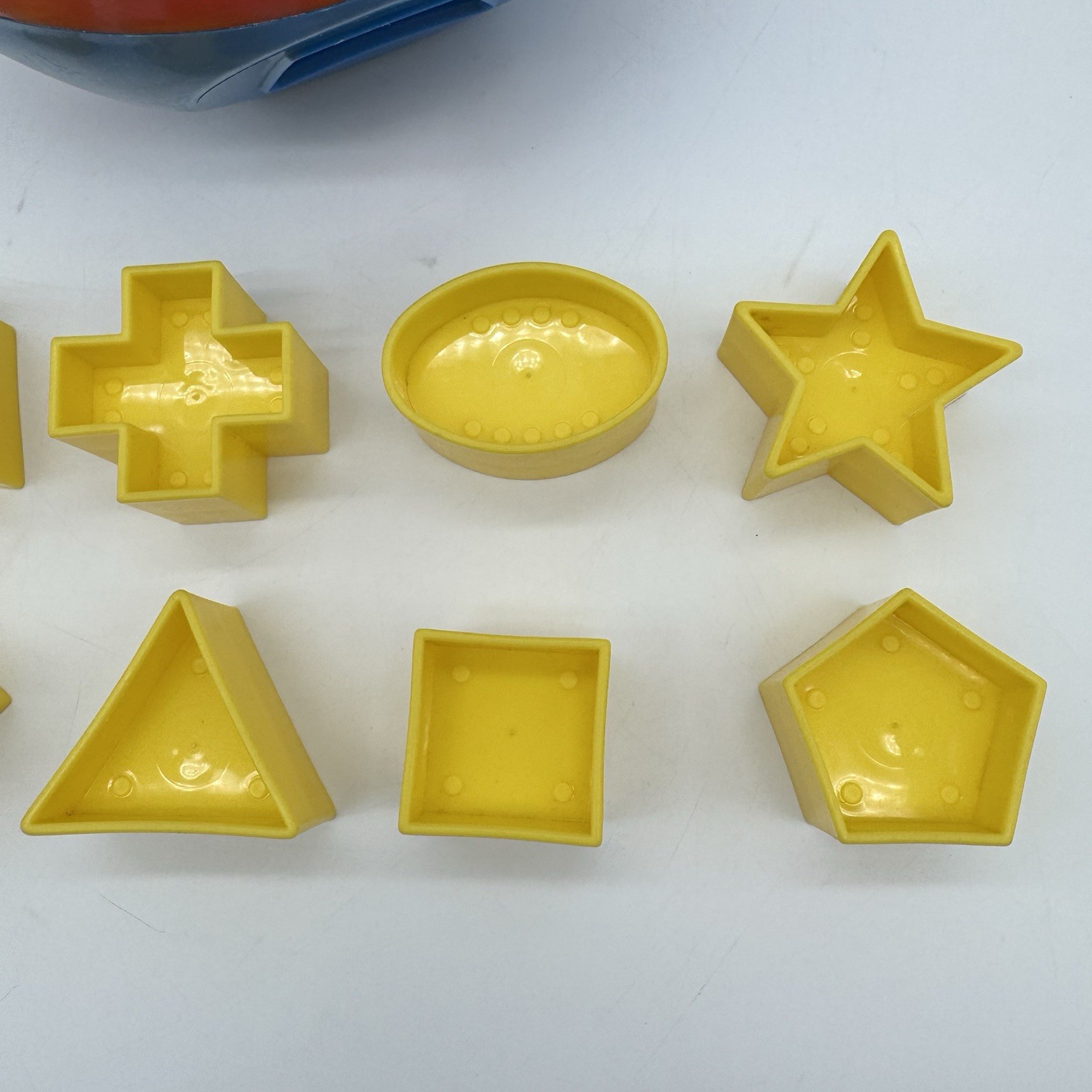 Tupperware Shape O Ball Puzzle Block Toy X10 Puzzle Piece Complete Red & Blue 10