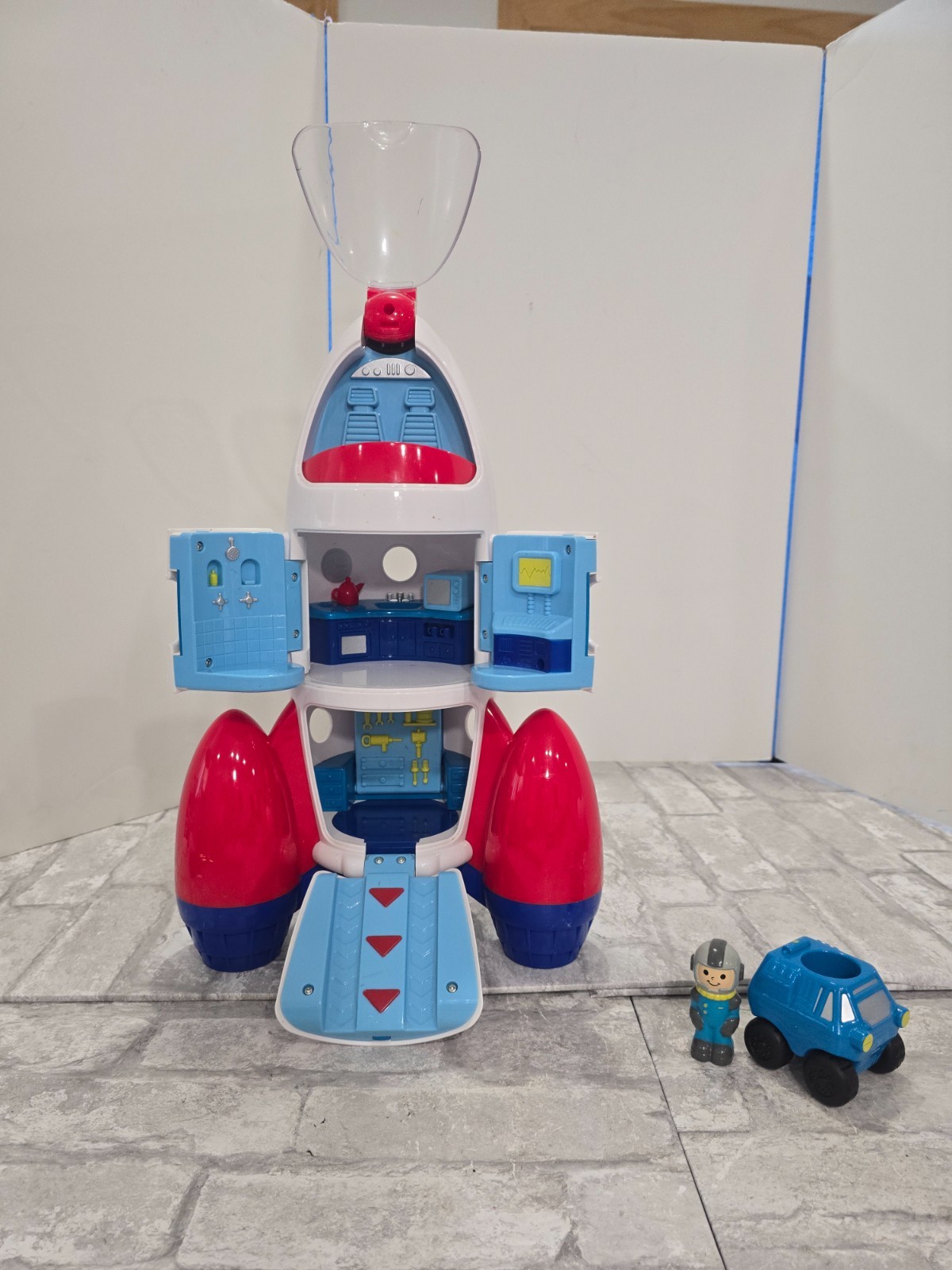 Lakeshore Learn Play Explore Rocket Ship Astronaut Figure Moon Rover Vehicle Toy
