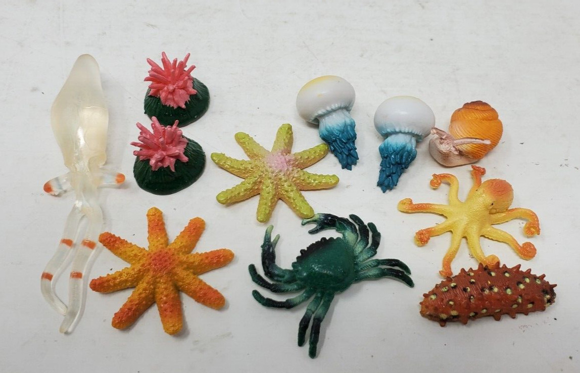 Lot of 1″-2″ Ocean Toy Figures Squid Jellyfish Starfish Plastic Play or Diorama