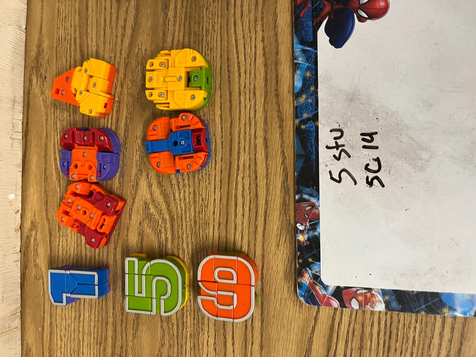 8-Alphabet Number Robots Combination Transforming Set Alphabots Stem Learning