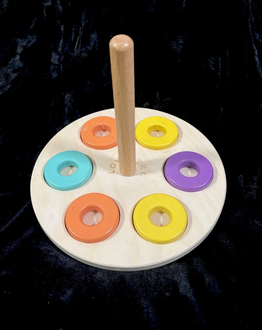 Lovevery Toy Wooden Flexible stacker multicolor 6 rings 1yr. + Montessori PLAY