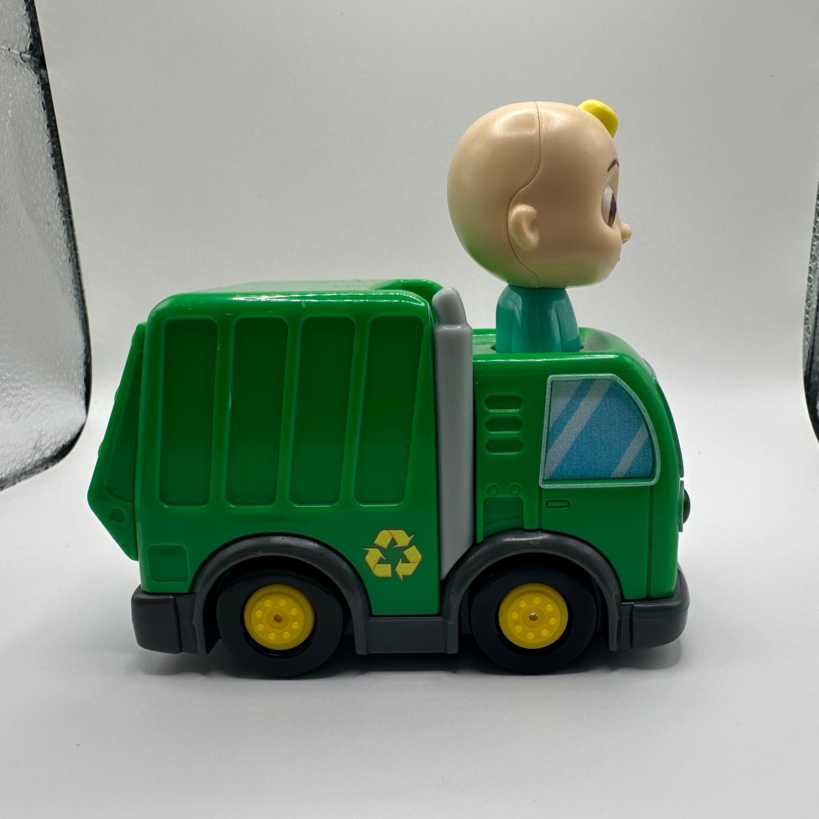 VTech CoComelon Go! Go! Smart Wheels JJ’s Recycling Truck- Works