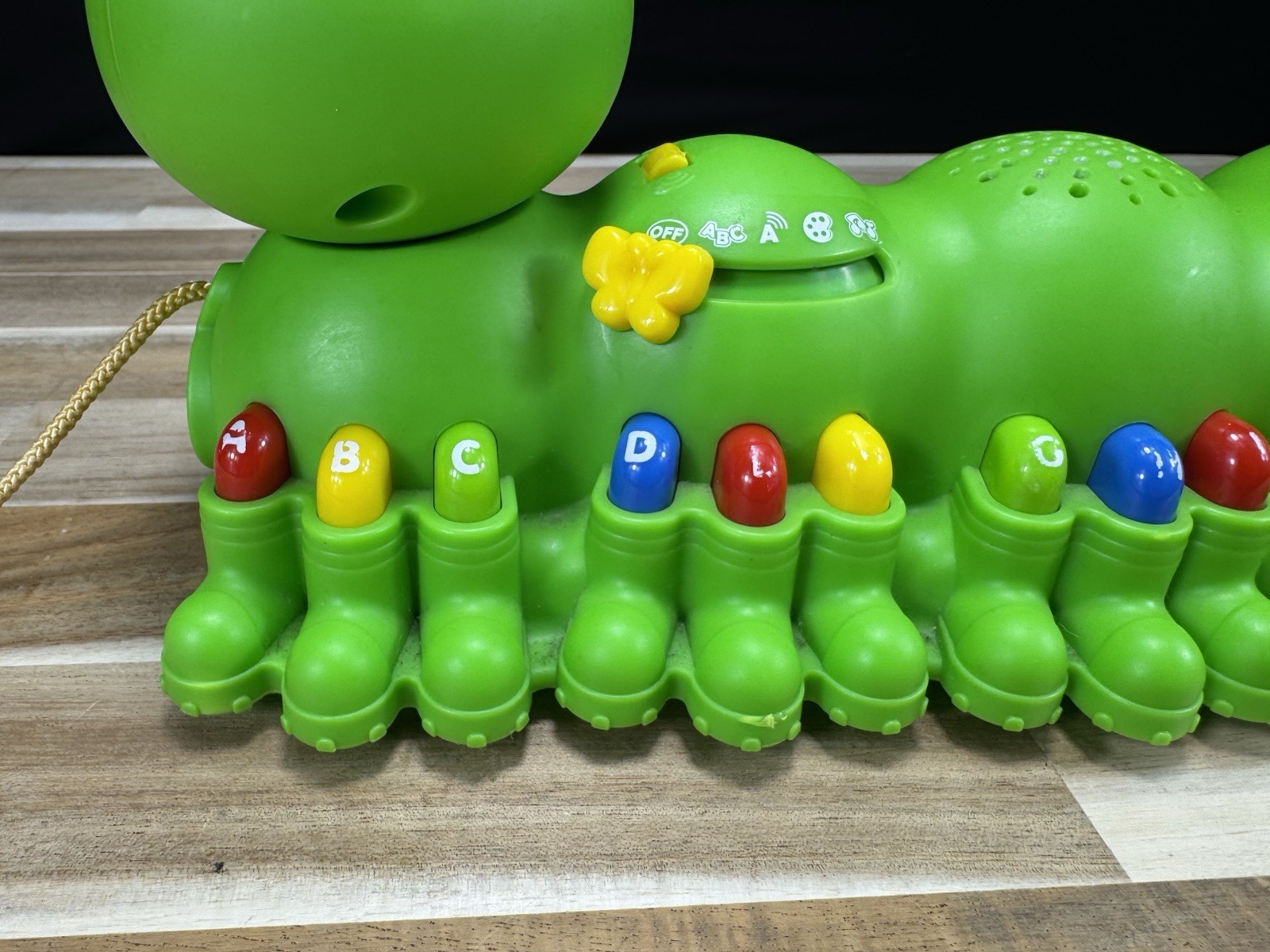 ✅Leap Frog Alphabet Pal Caterpillar With Sounds Learn ABC Colors Pull Toy Lights